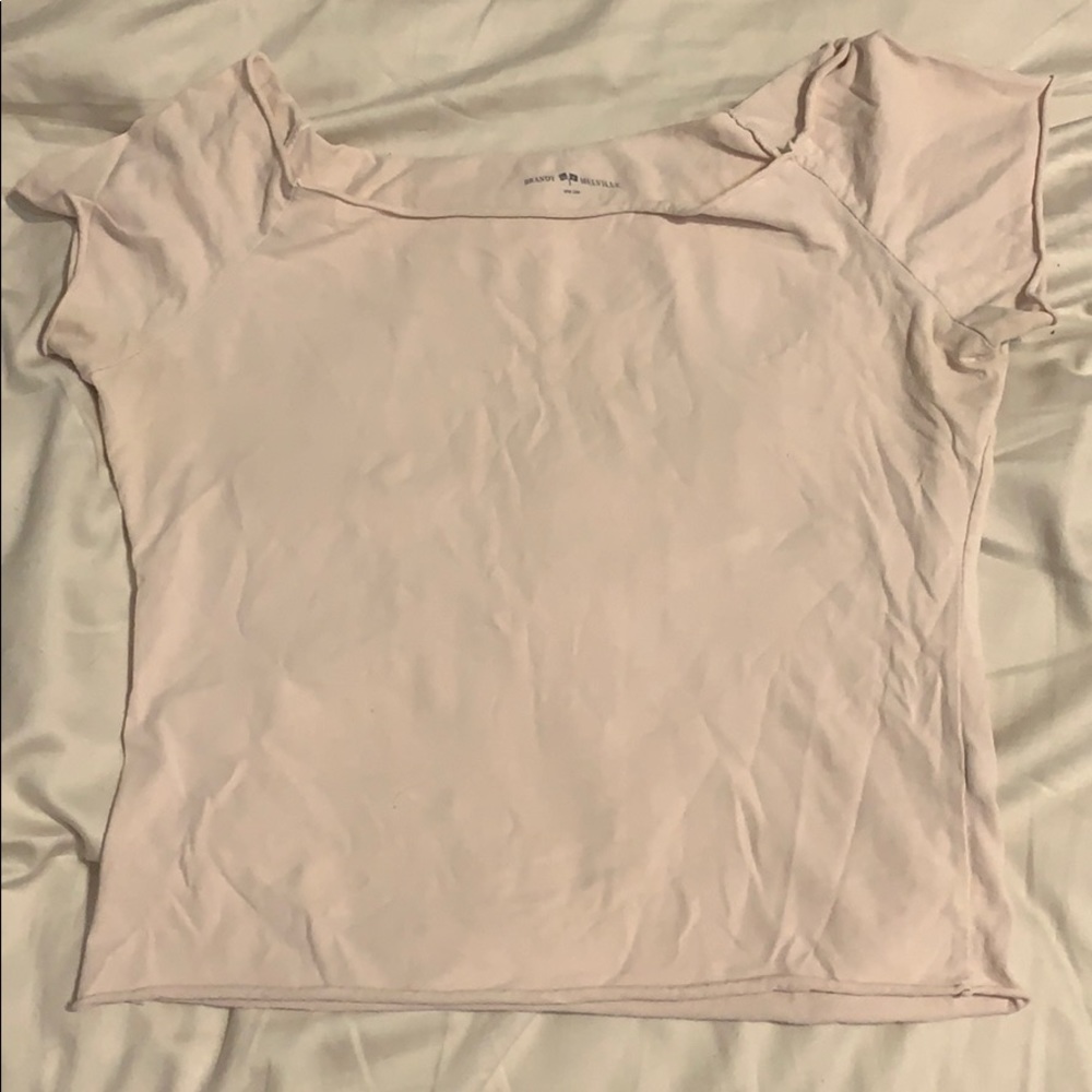 Brandy Melville t-shirt